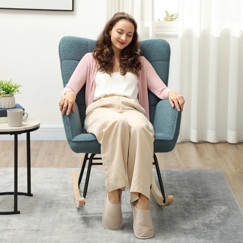 HOMCOM Schaukelstuhl, Schaukelsessel mit Berbervliesoptik, Armlehne, Gepolsterter Sessel mit Holzkufen, Relaxsessel für Wohnzimmer, Schlafzimmer, bis 120kg belastbar, Hellblau