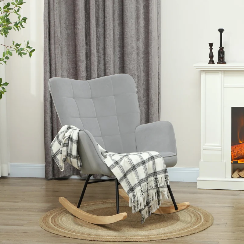 HOMCOM Schaukelstuhl, Schaukelsessel mit Samtoptik, Armlehne, Gepolsterter Sessel mit Holzkufen, Relaxsessel für Wohnzimmer, Schlafzimmer, bis 120kg belastbar, Hellgrau