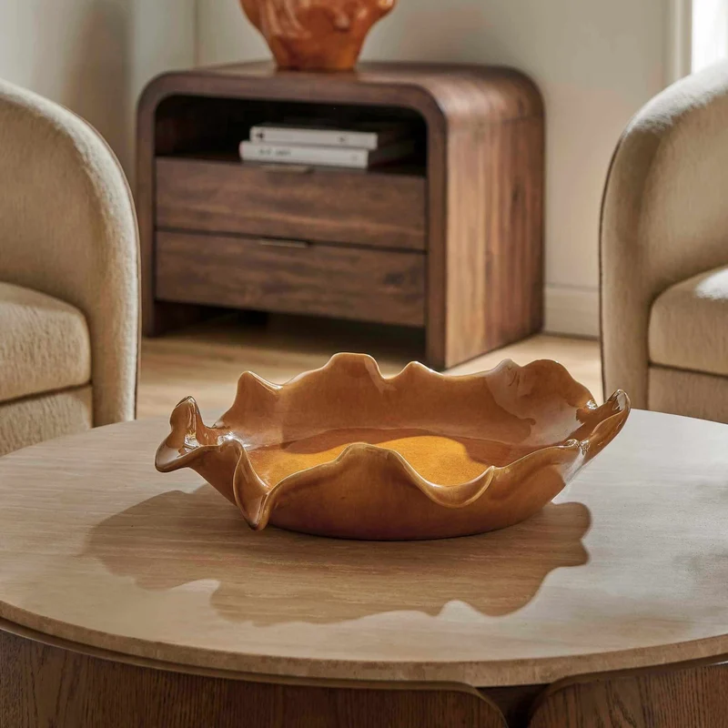 Golden Crest Ruffle Indoor-Outdoor Bowl