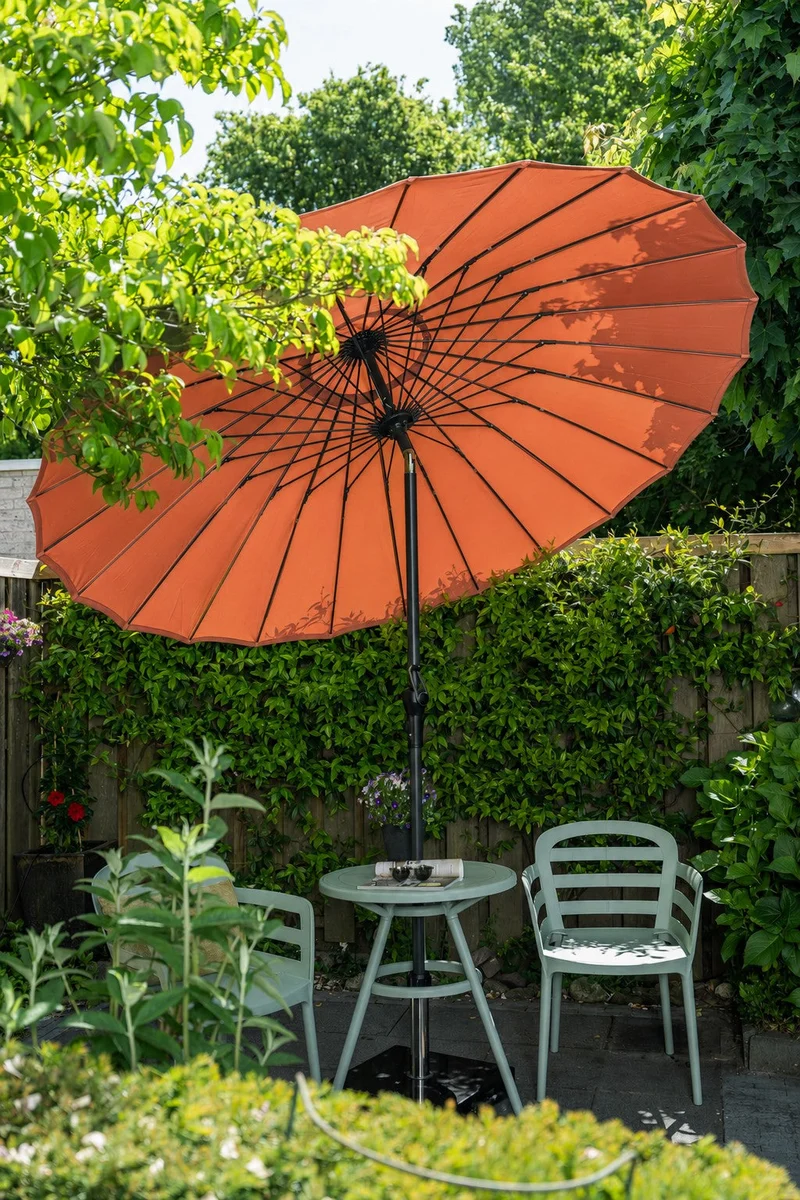 Garden Impressions Manilla parasolset koper met voet 30 kg en hoes