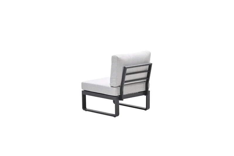 Masone midden element - carbon black - valley sand
