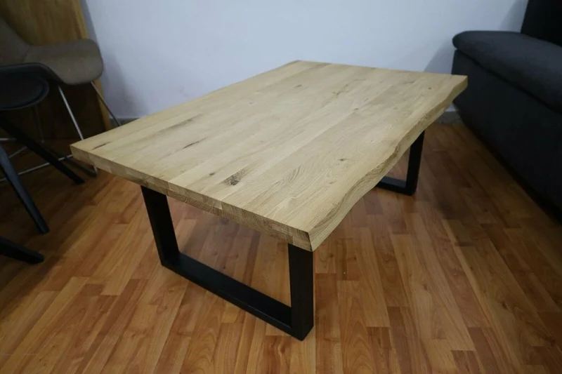Couchtisch Wildeiche +Metall Gestell +Baumkante