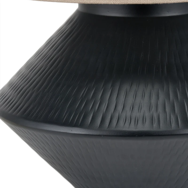 Nila Black Hammered Metal Diamond Table Lamp