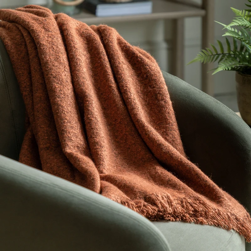 Mel Acrylic Throw Rust | OUTLET
