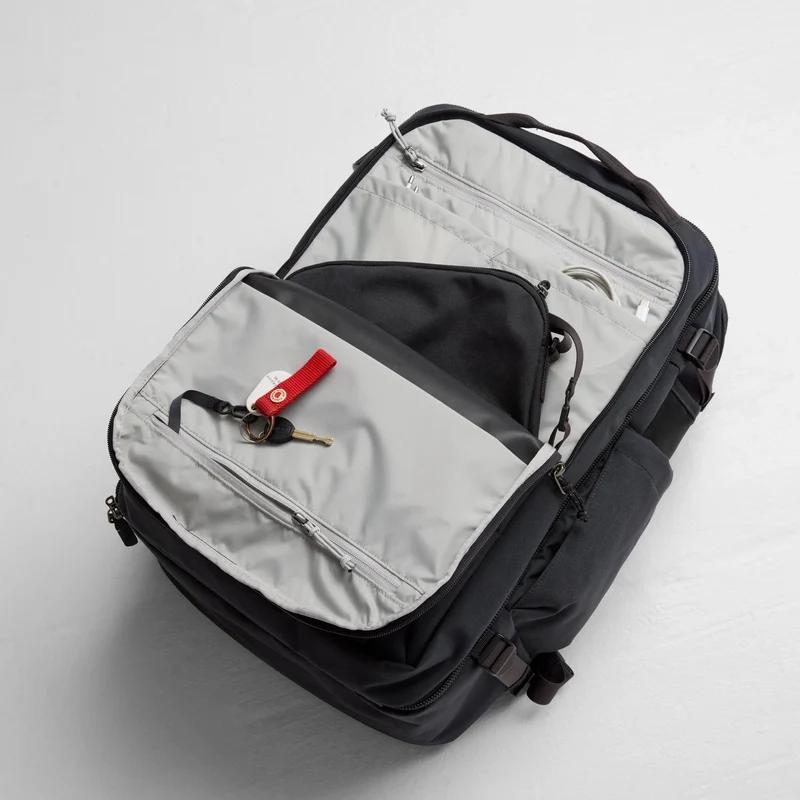 Fjällräven Färden Carry-On Pack - Mochila de viaje 55 cm (coal black)
