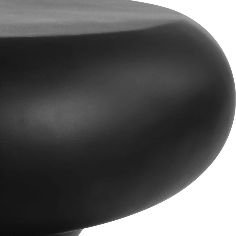 Robles Indoor/Outdoor Accent Table in Black