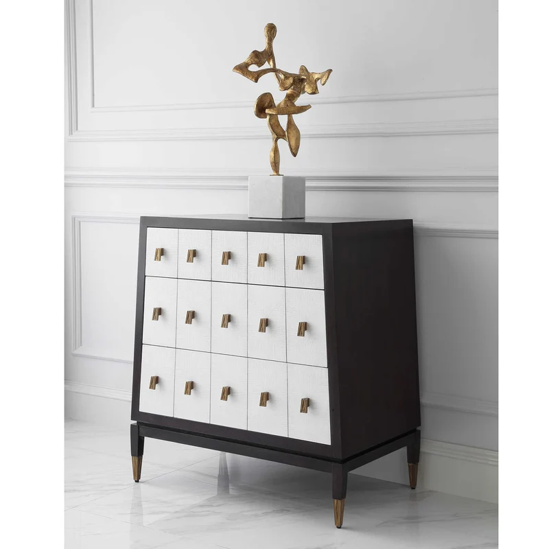Pyramid Chest of Drawers in White