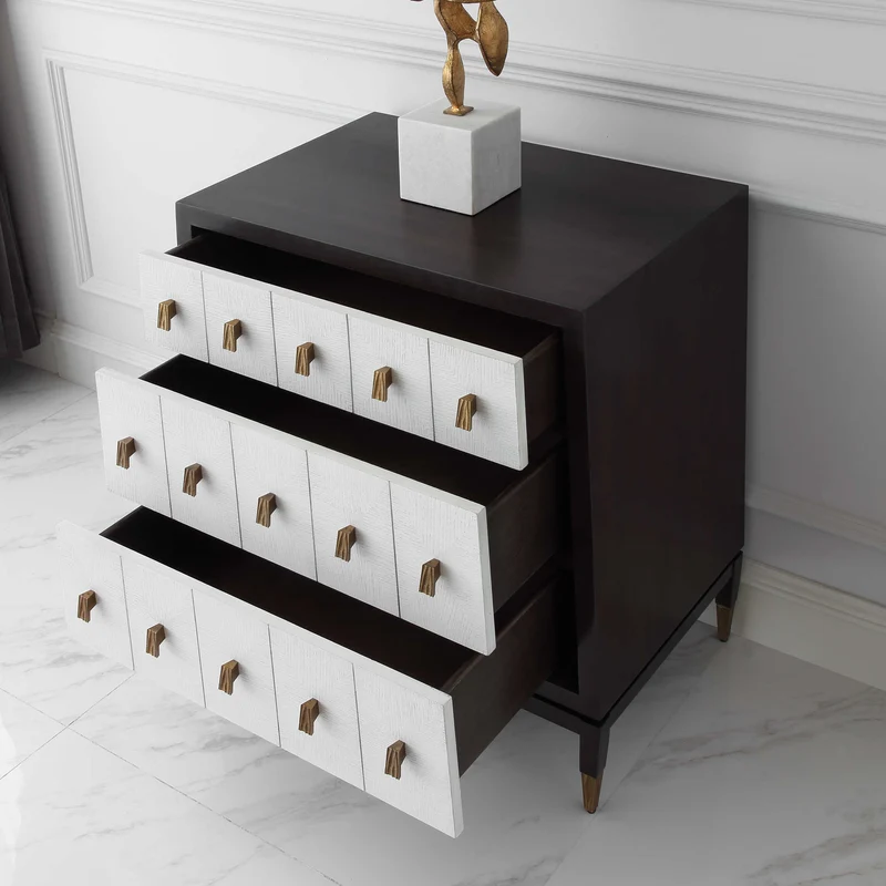 Pyramid Chest of Drawers in White