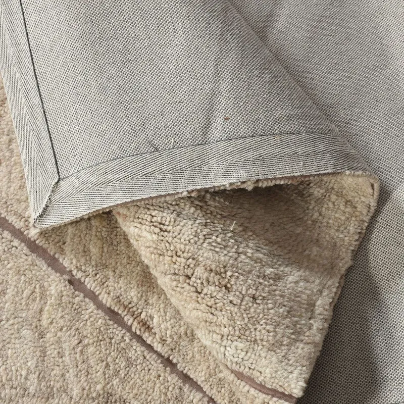 Kenyan Rug - 274 x 365 cm