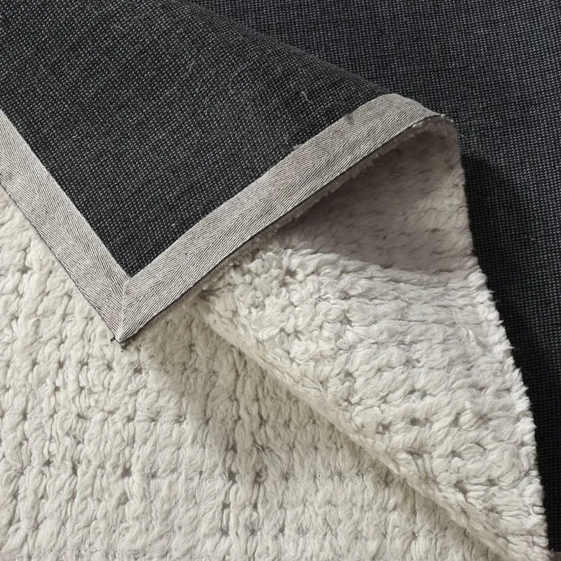 Clayhill Rug in Ivory White - 244 x 304 cm