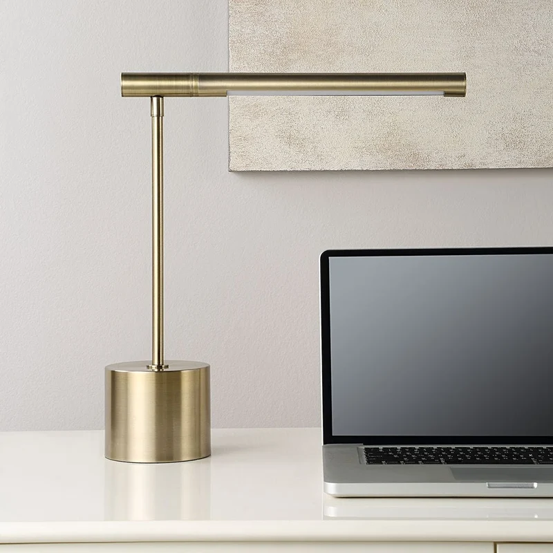Zara Desk Lamp in Brass