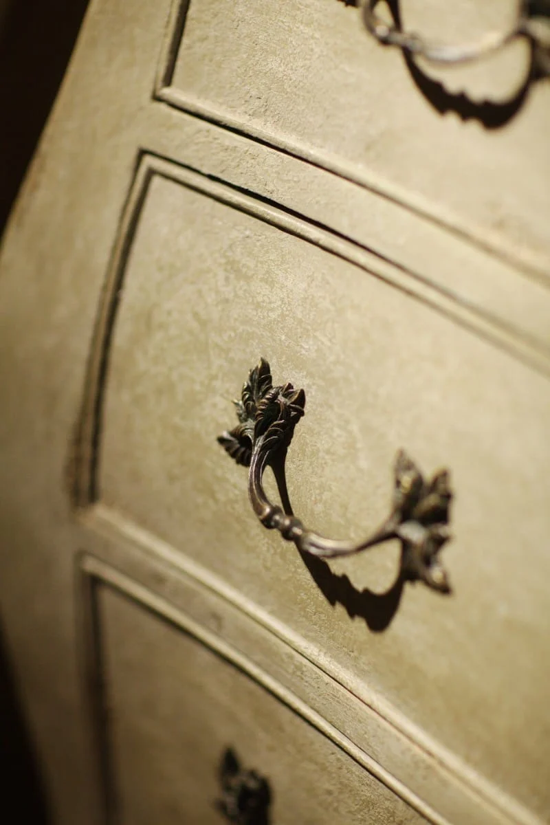 Chest of Drawers Bombe in Grey