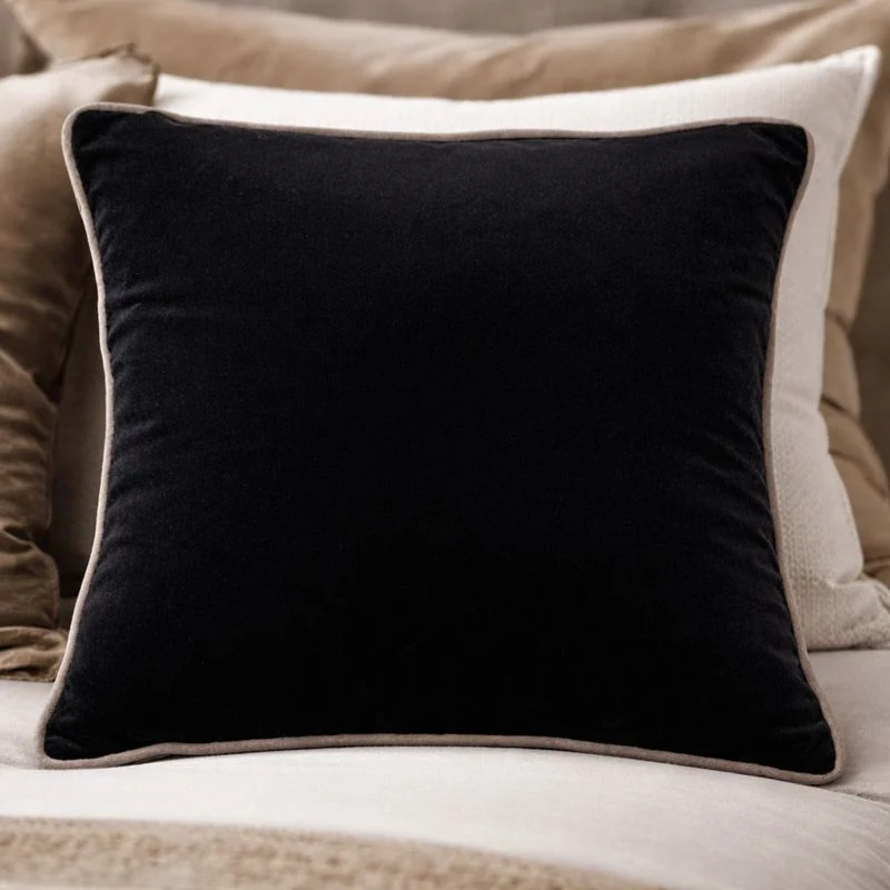 Paul Moneypenny Twofaced Black And Cream Cushion | OUTLET