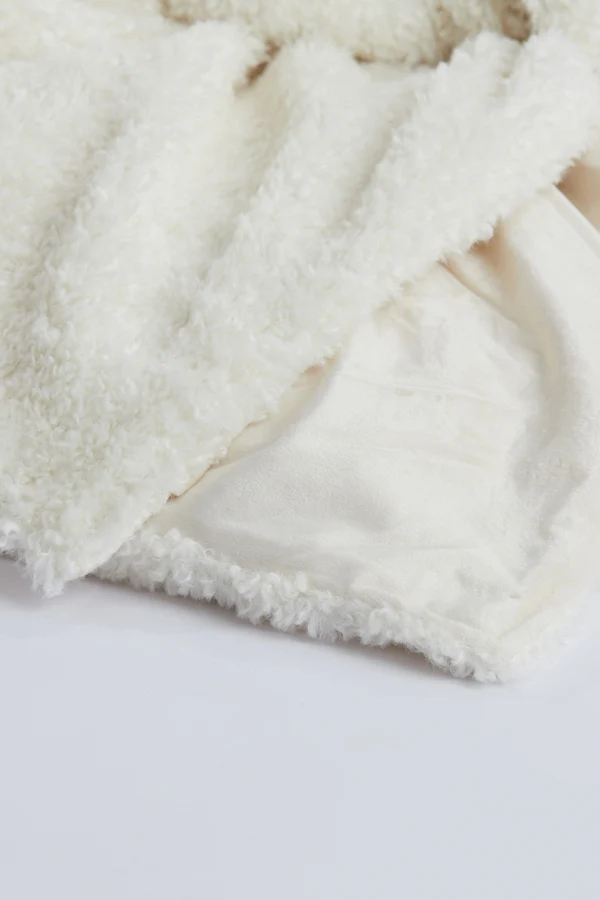 Throw 152x127 cm BODI white