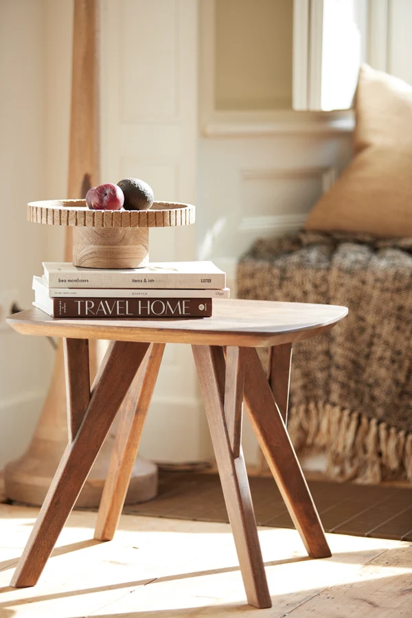 Side table 44x44x36 cm QUENZA acacia wood brown