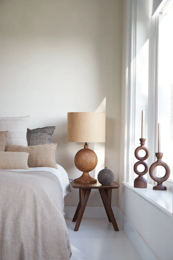 Side table 44x44x36 cm QUENZA acacia wood brown