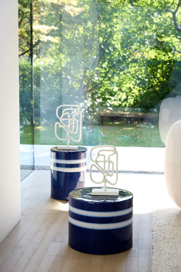 Side table 42x34 cm MOOCA ceramics dark blue-white