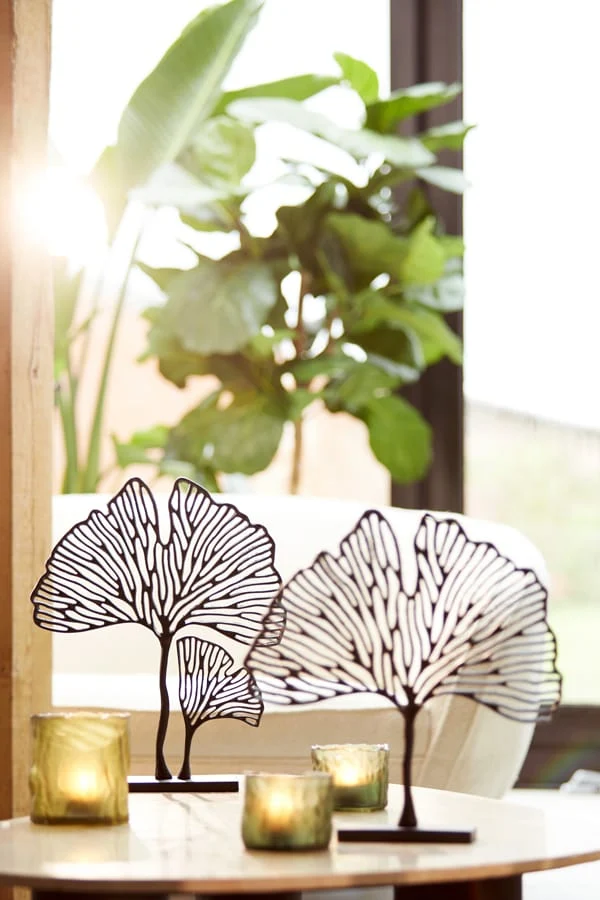 Ornament on base 36x10x48 cm LEAF matt black
