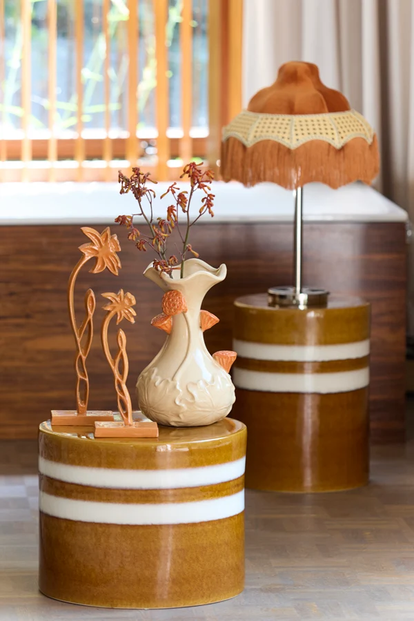 Side table 33x44 cm MOOCA ceramics cognac-white