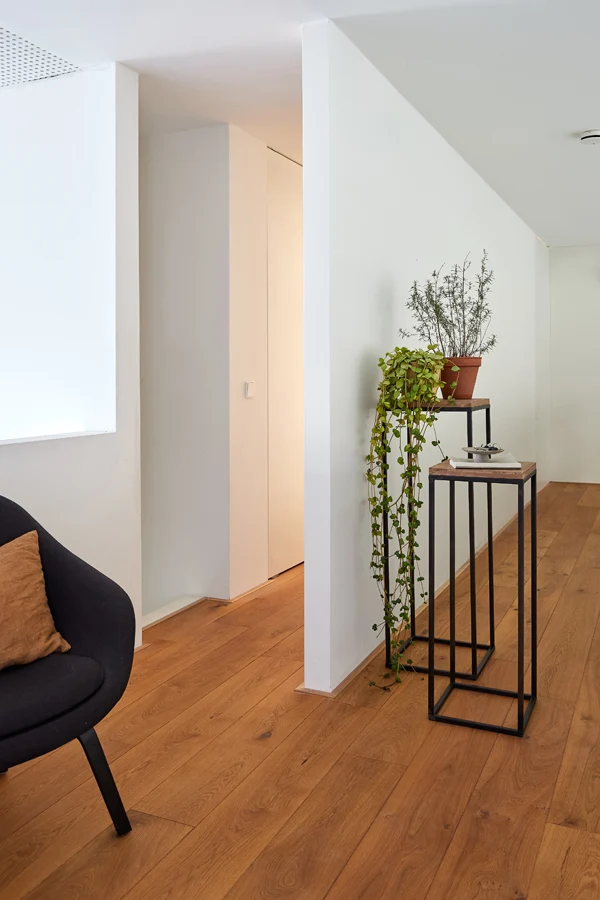 Pillar S/2 30x30x82,5+35x35x102 cm YARULA wood+black