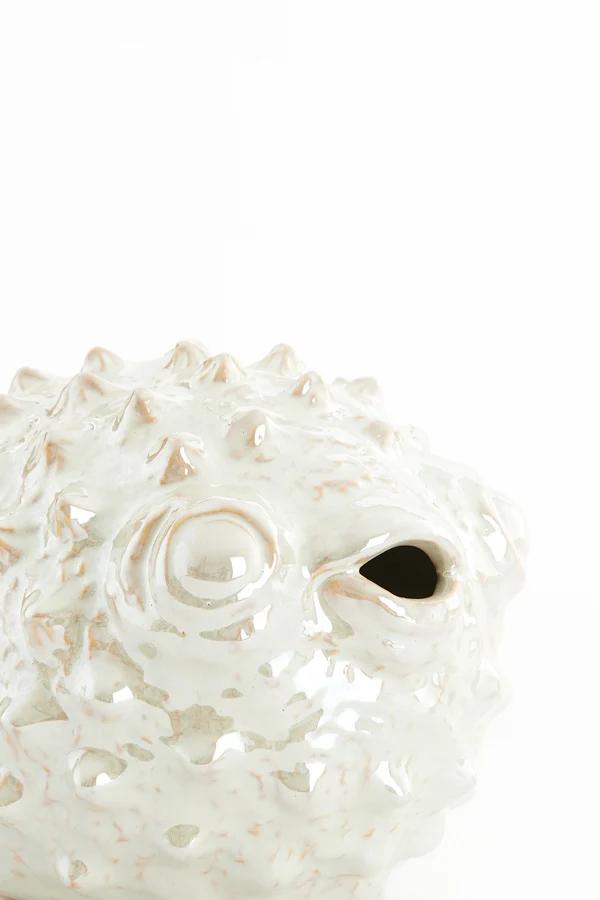 Ornament 25,5x14,5x14 cm FISH ceramics cream pearl