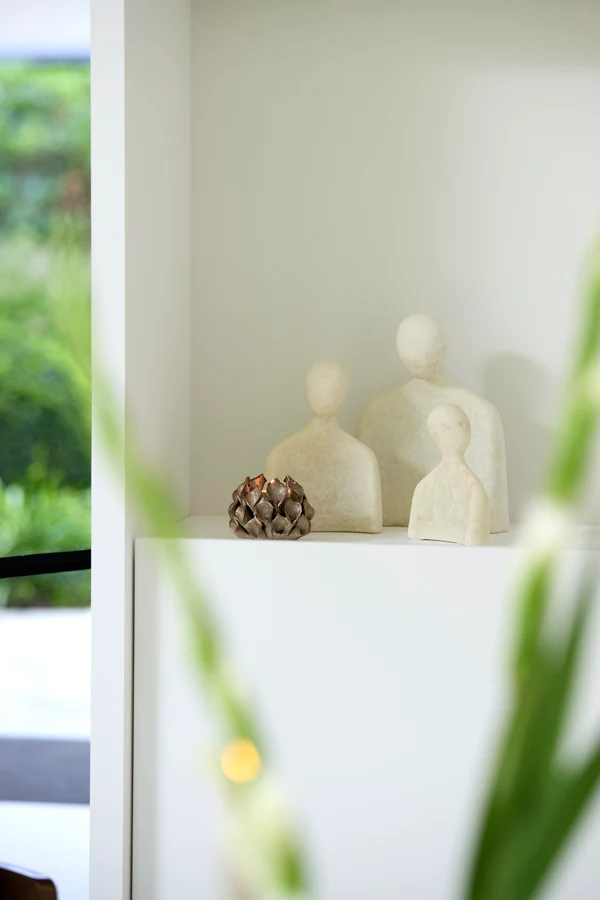 Ornament 20x10,5x27 cm HEAD cream