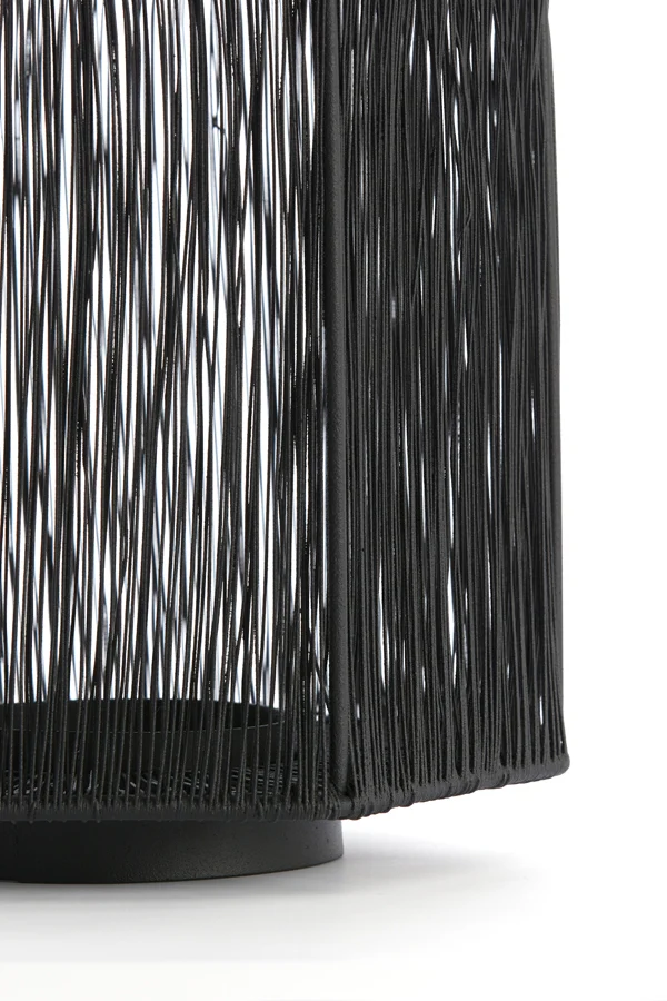 Hurricane 24x24x24 cm BANJANI black